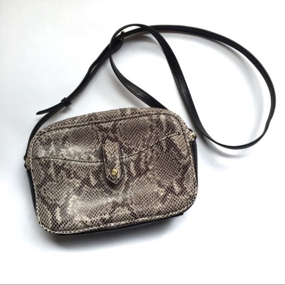 G.I.L.I. Handbags - G.I.L.I. Snakeprint Crossbody Bag